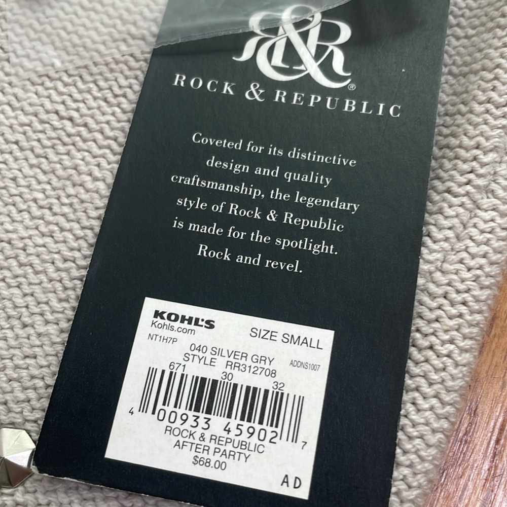 ROCK & REPUBLIC Minimalist Edgy Studded Pullover Cotton Blend Knit Sweater NWT S - Picture 15 of 15